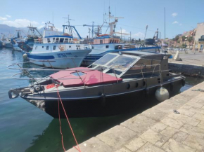 Imbarcazione con cucina,bagno,salone e 2 camere, Palermo